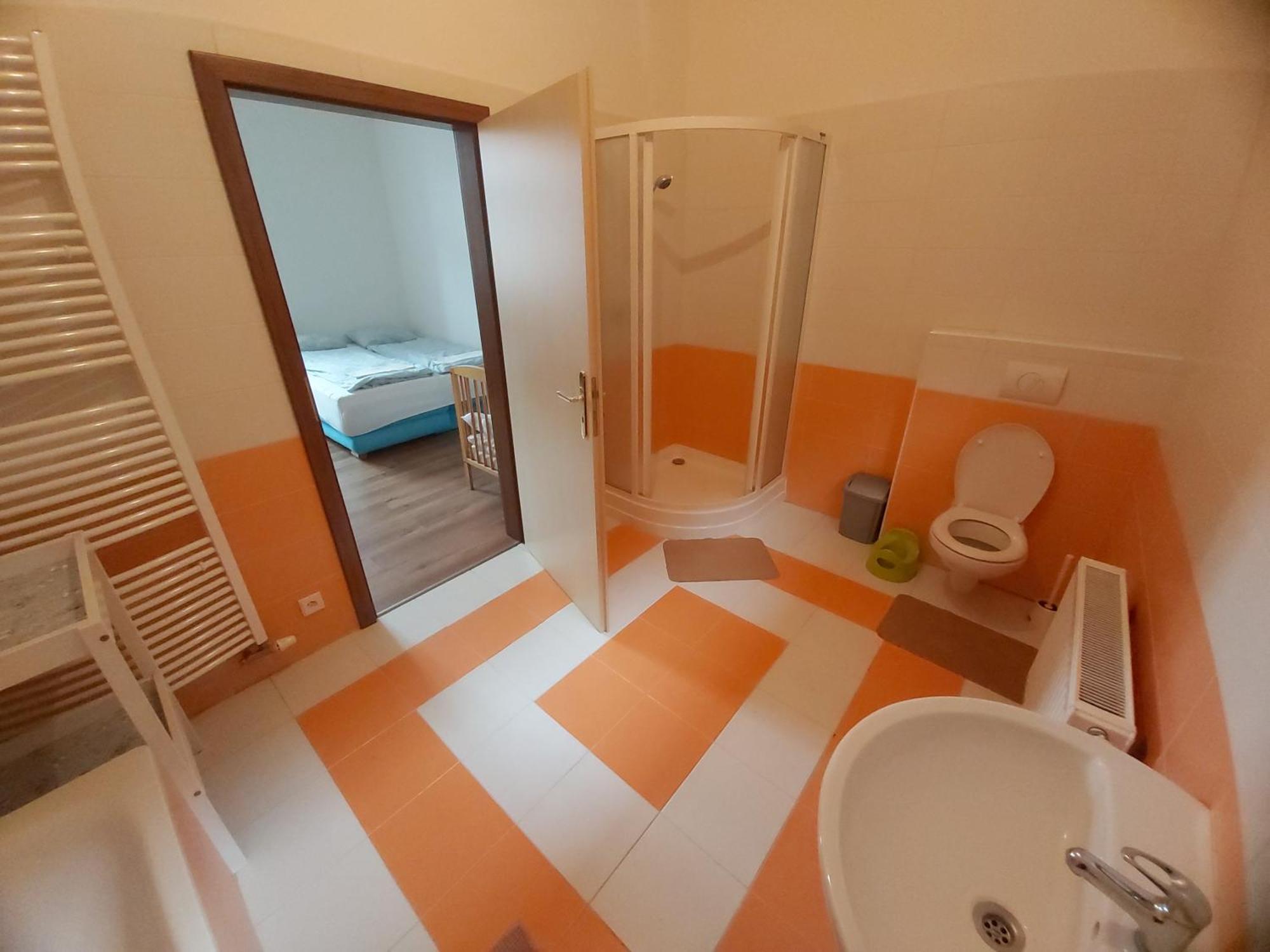 Pivni Lednice Lhota pod Libcany الغرفة الصورة